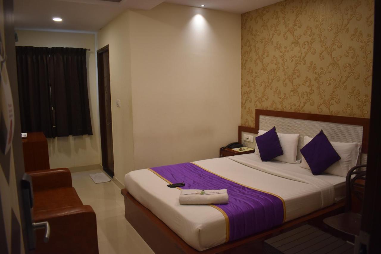 Hotel Ur Comforts Jayanagar Bangalore Dış mekan fotoğraf